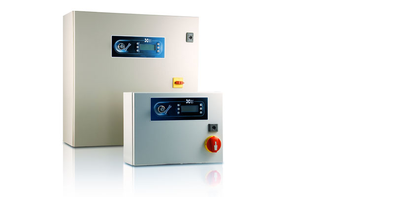 Unidade para condensadores refrigerados por ventilador e refrigeradores líquidos